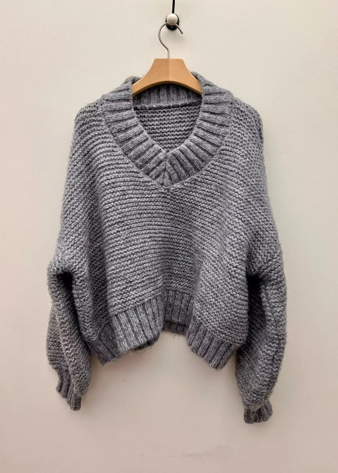 V-neck Loose-fit Long-sleeve Chunky-knit Sweater
