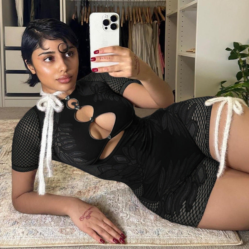 Sexy Figure-Hugging Crew-Neck Short Romper