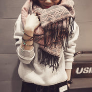 Elegant Fringed Scarf - Soft Cashmere