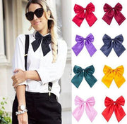 Elegant Collar Flower