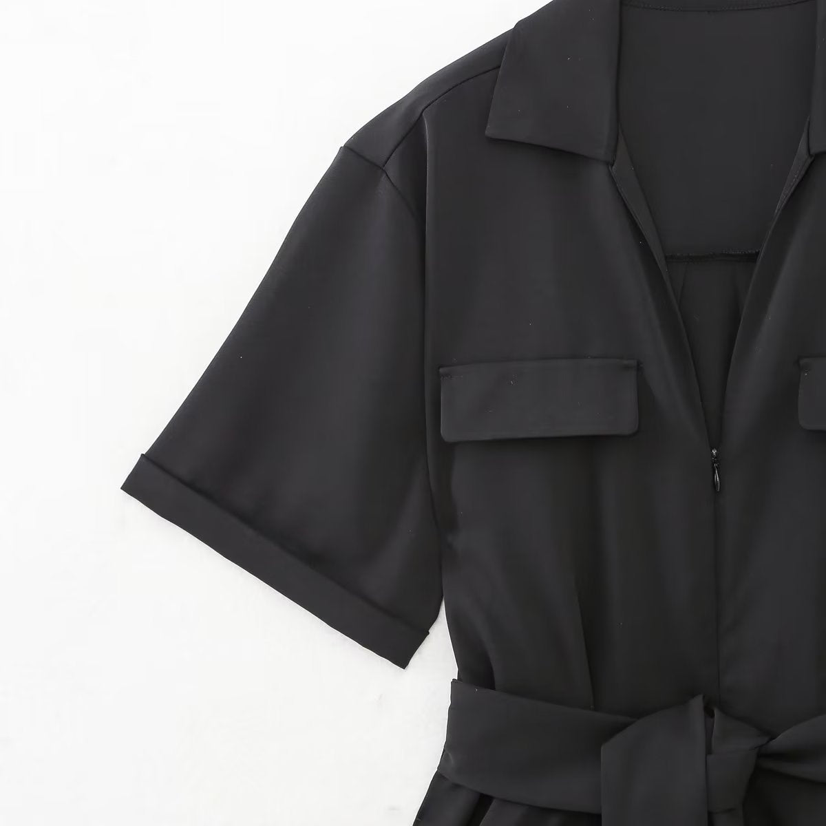 Chic Short-Sleeve Belted Jumpsuit with Zipper & Lapel