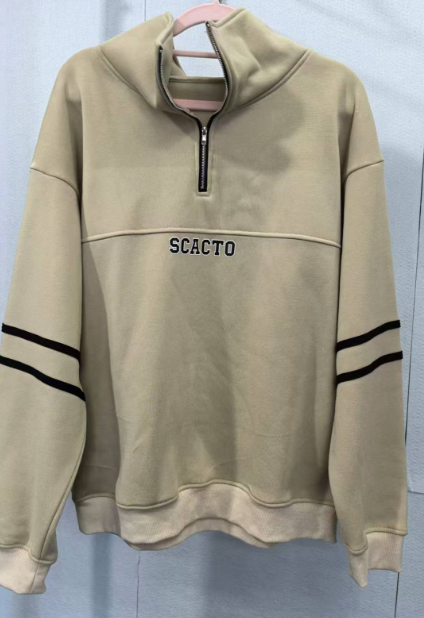 Cozy Women's Long-Sleeve Sweatshirt for Daily Comfort