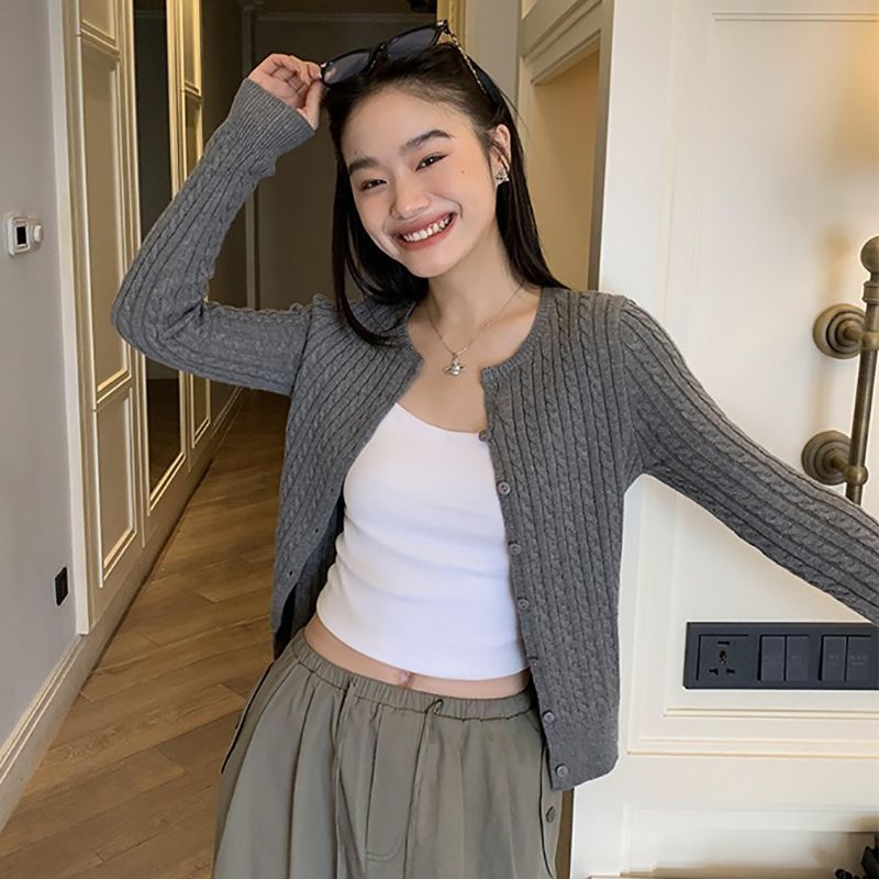 Solid-color Versatile Round-neck Cable-knit Cardigan