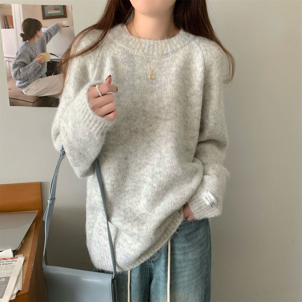 Korean-style Relaxed-fit Crewneck Pullover Sweater Loose Fit