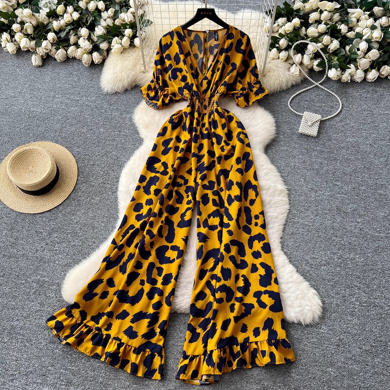 Chic V-Neck High-Waist Wide-Leg Printed Jumpsuit