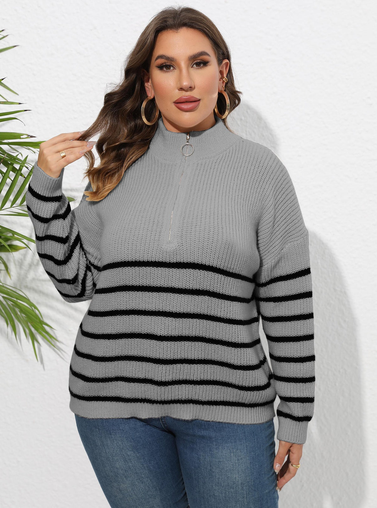Autumn and Winter New Semi High Neck Zipper Contrasting Knitted Sweater
