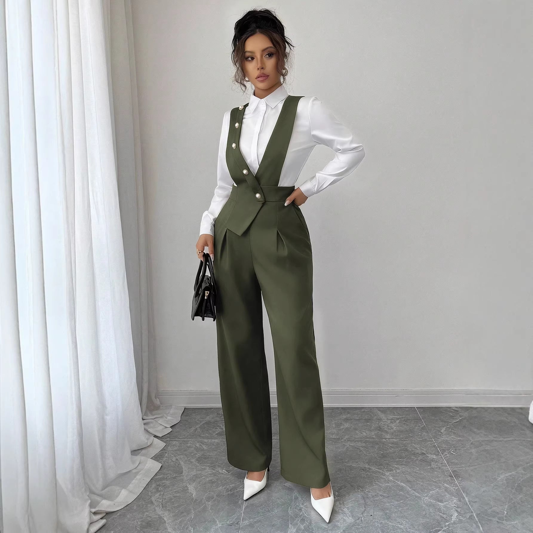 Elegant Slim-Fit Solid Sleeveless Commuter Jumpsuit