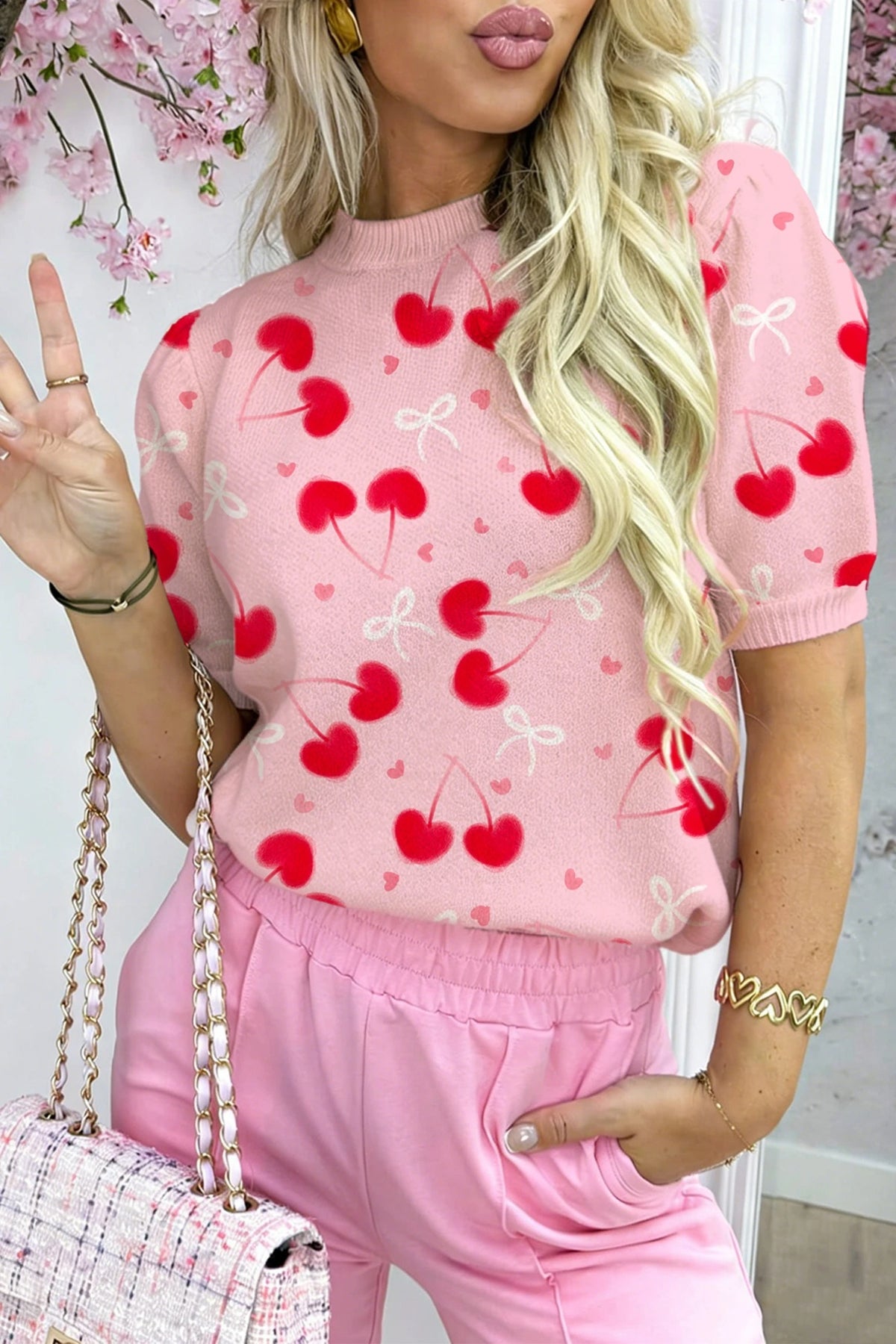 Valentines Day Crew-neck Short-sleeve Sweater with a Two-tone Heart Print