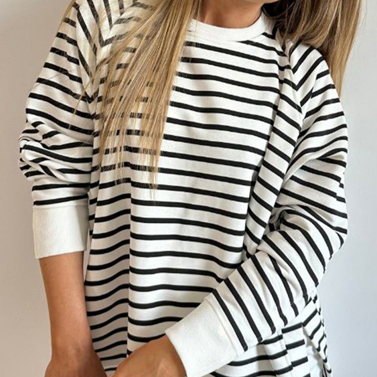 Women's Striped Round Neck Casual Pullover Sweater