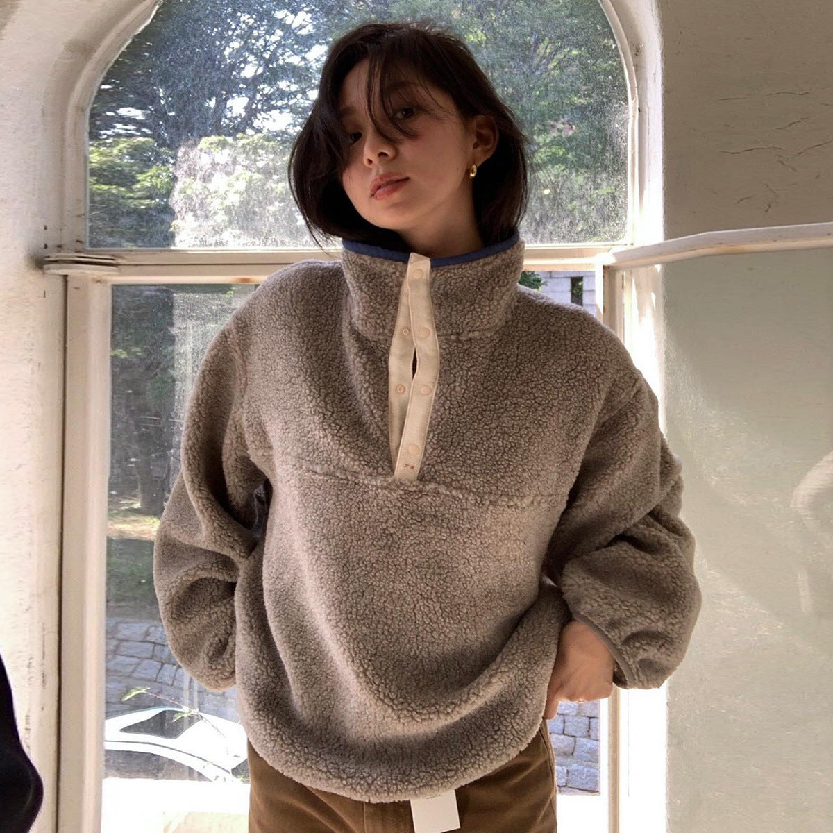 Cozy Lamb Wool Lapel Pullover Plush Sweatshirt