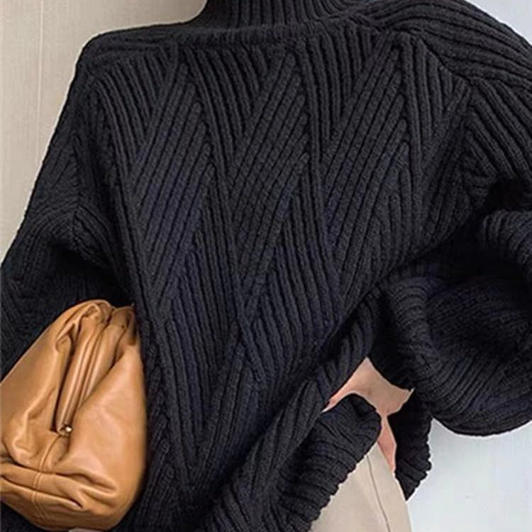 Put on the Top and Thicken Sweater to Wear Loose in Winter Outside