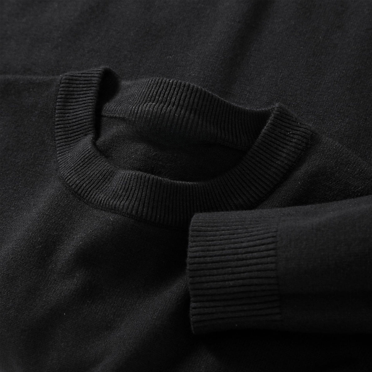 Autumn and Winter Bottoming Sweater Men