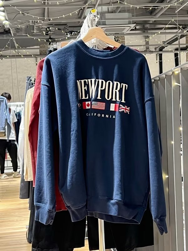 Women's Letter Embroidered Loose Pullover Sweatshirt