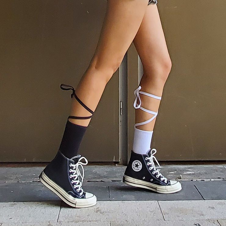 Comfortable Cross-Leg Skinny Socks