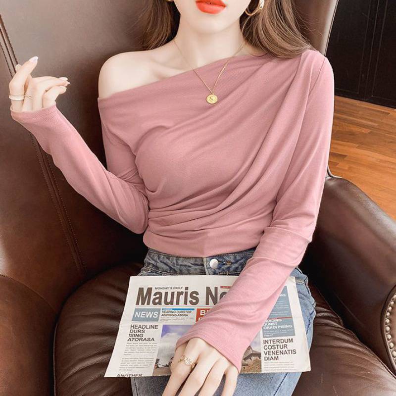 Off-Shoulder Pleated Slimming Top for Chic Commuting