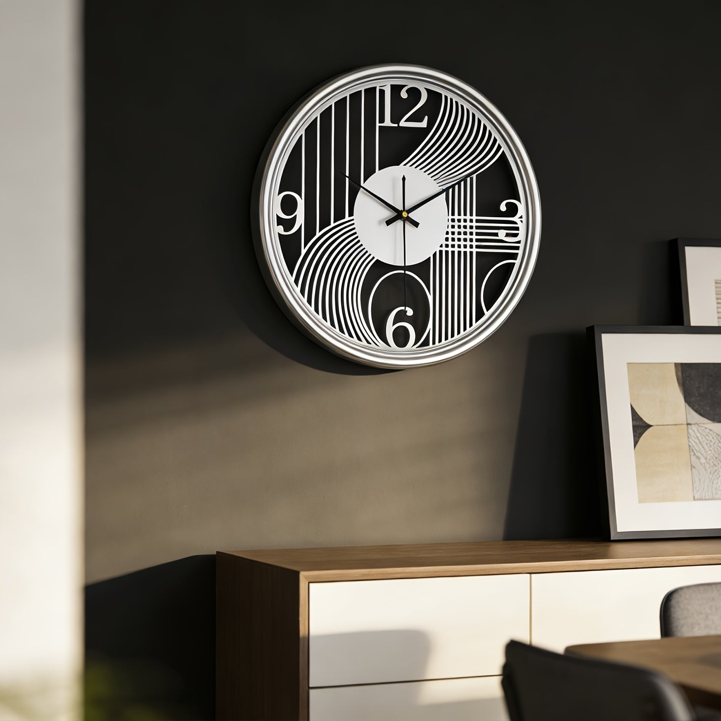 40 cm (16 in) Iron 3D Wall Clock – Silent, Available in Black, Gold or Silver
