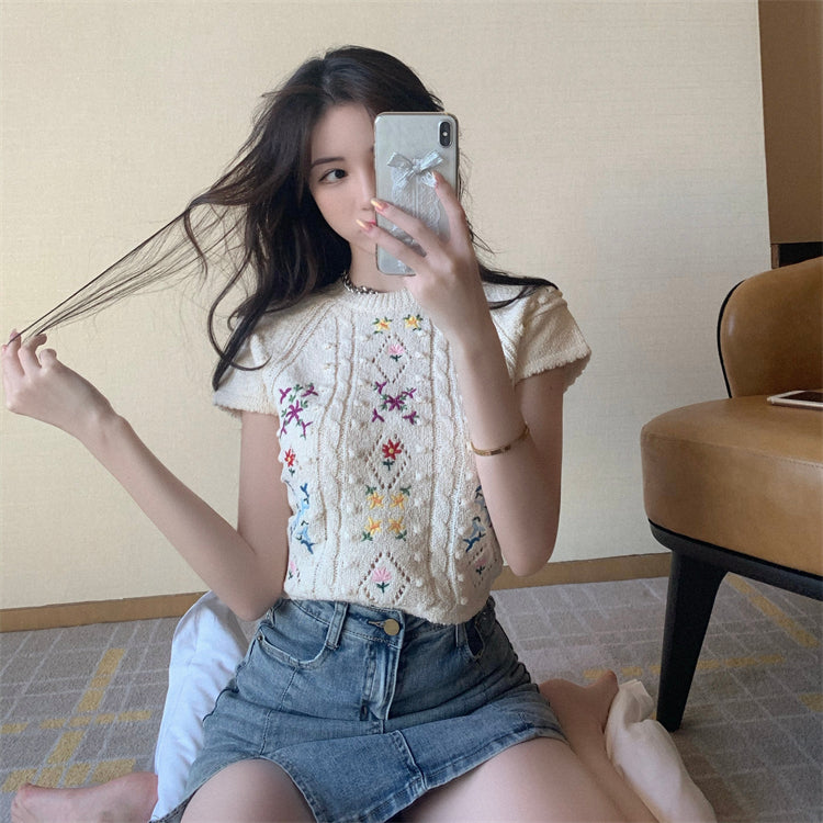 Slim-Fit Trendy Short-Sleeve Top – White, Celebrity‑Style