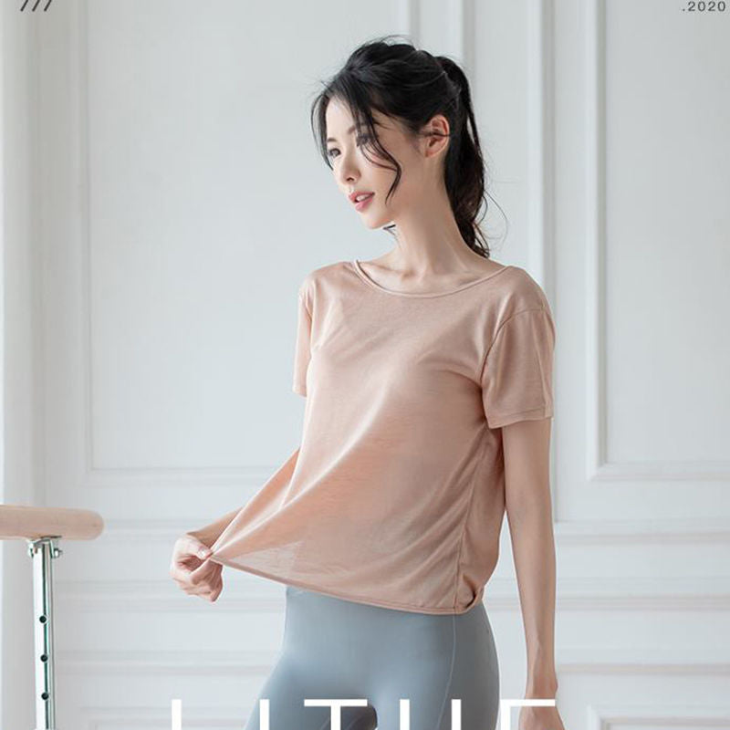 Backless Short-Sleeve Yoga Top – Lightweight, Breathable & Stylish
