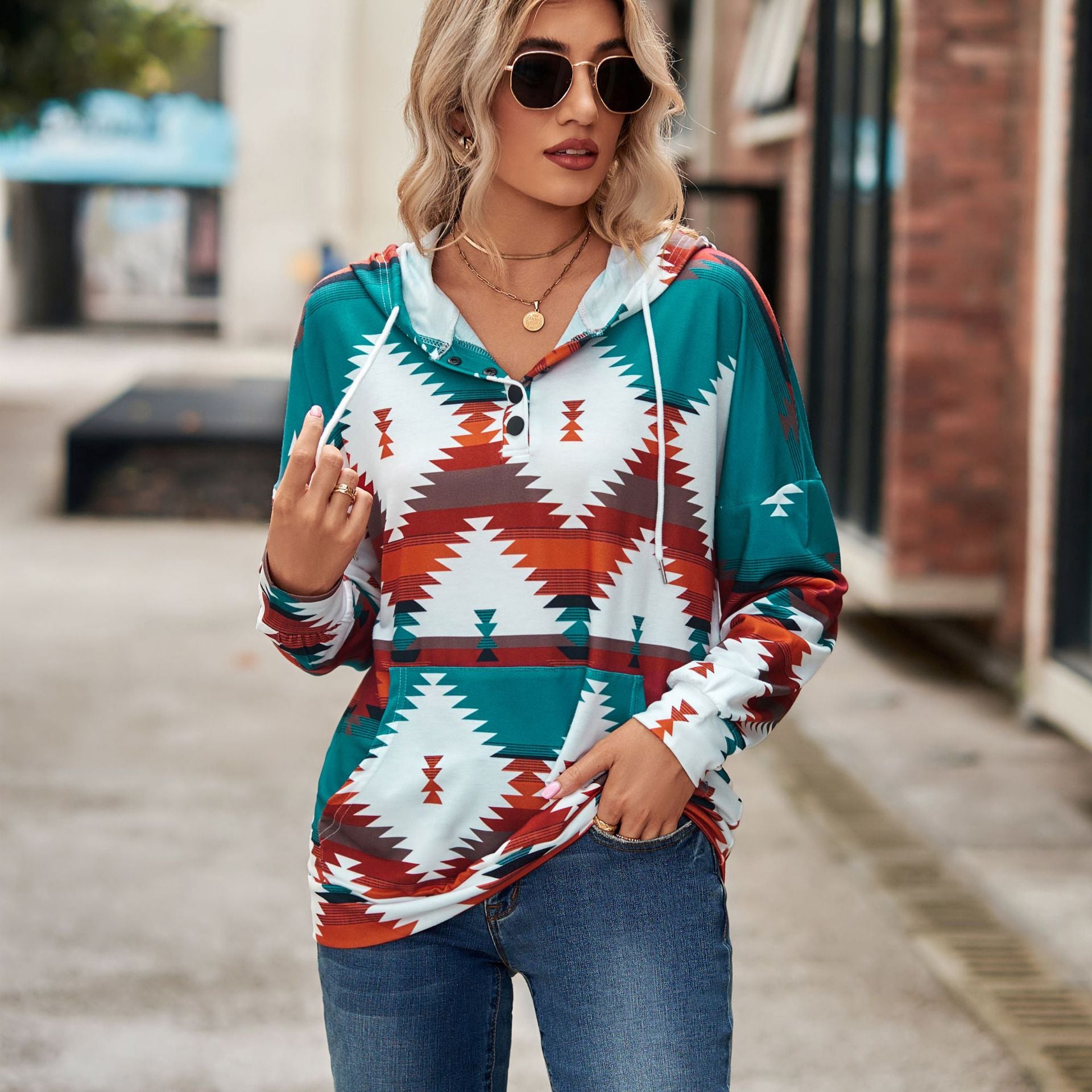 Geometric Pattern Long Sleeve Hooded Pocket Sweatshirt