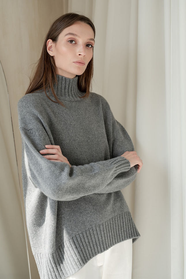 Womens Loose-fitting Knit Sweater for Fall and Winter