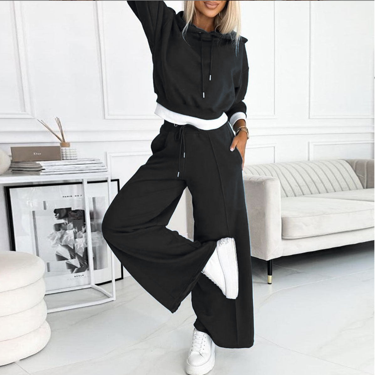 Women's Sporty Casual Hoodie and Pocket Sweatpants Set