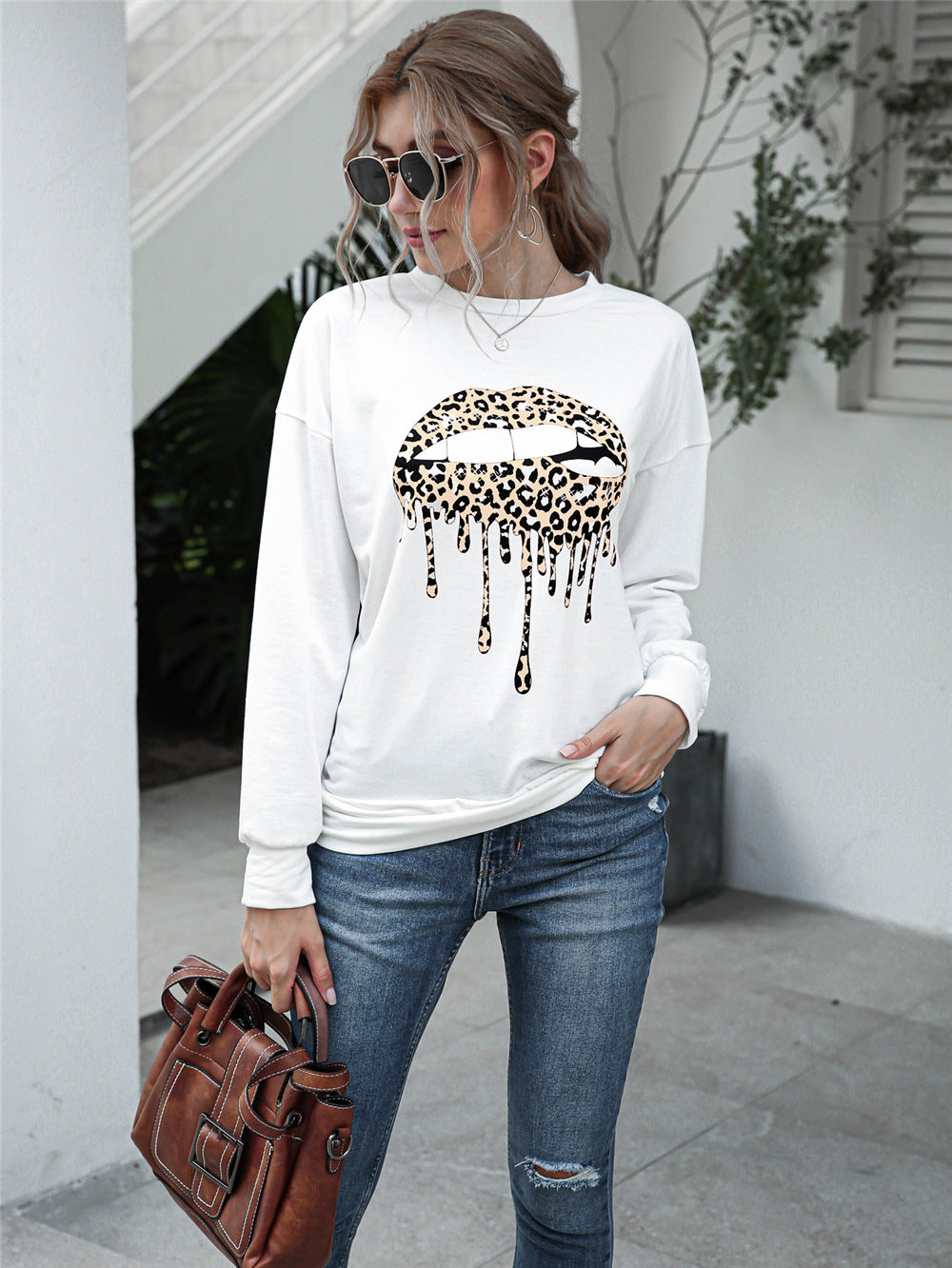 Chic Eyelash Lip Print Long Sleeve Loose Sweatshirt