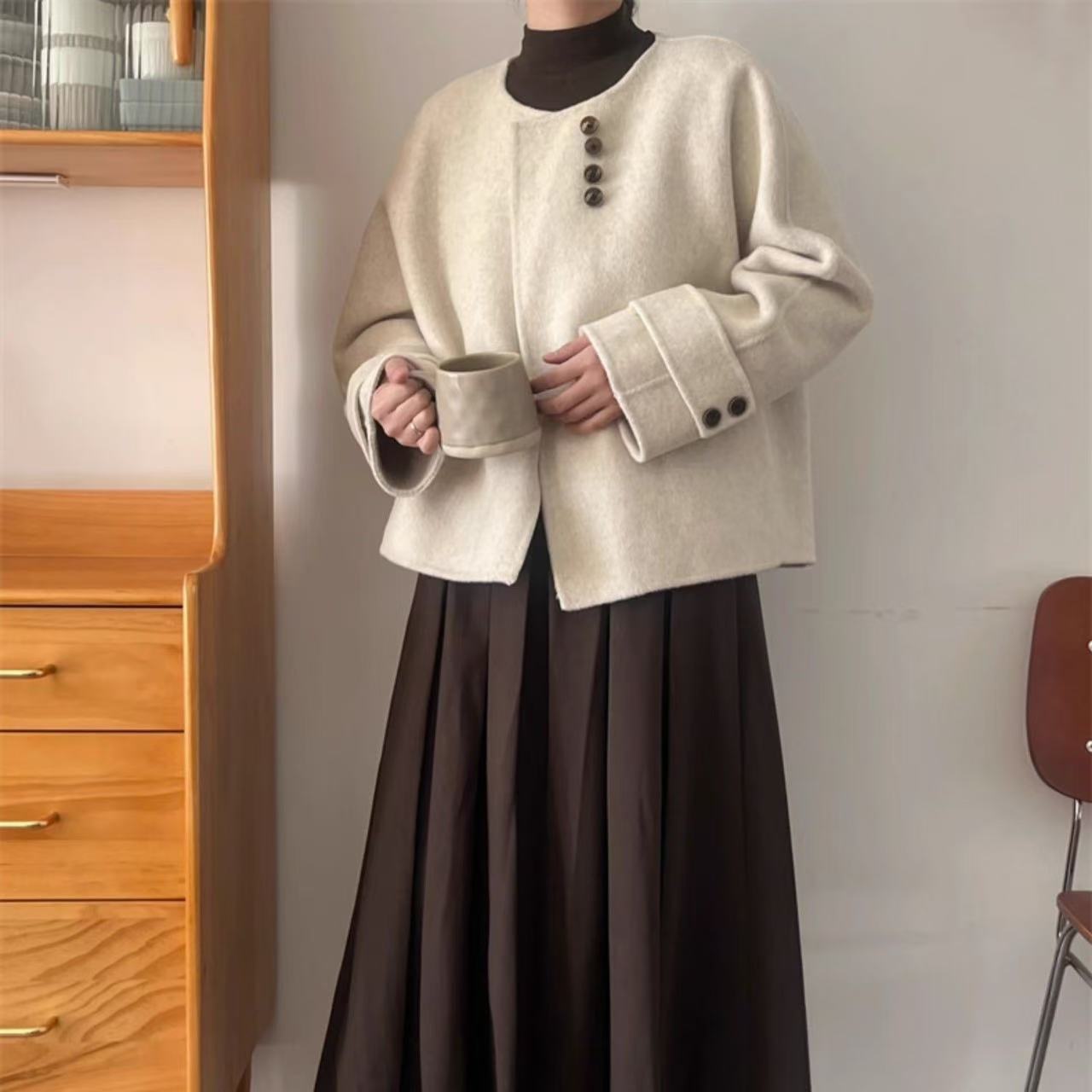 Autumn And Winter New Design Sense Creamy-white Short Woolen Coat Women