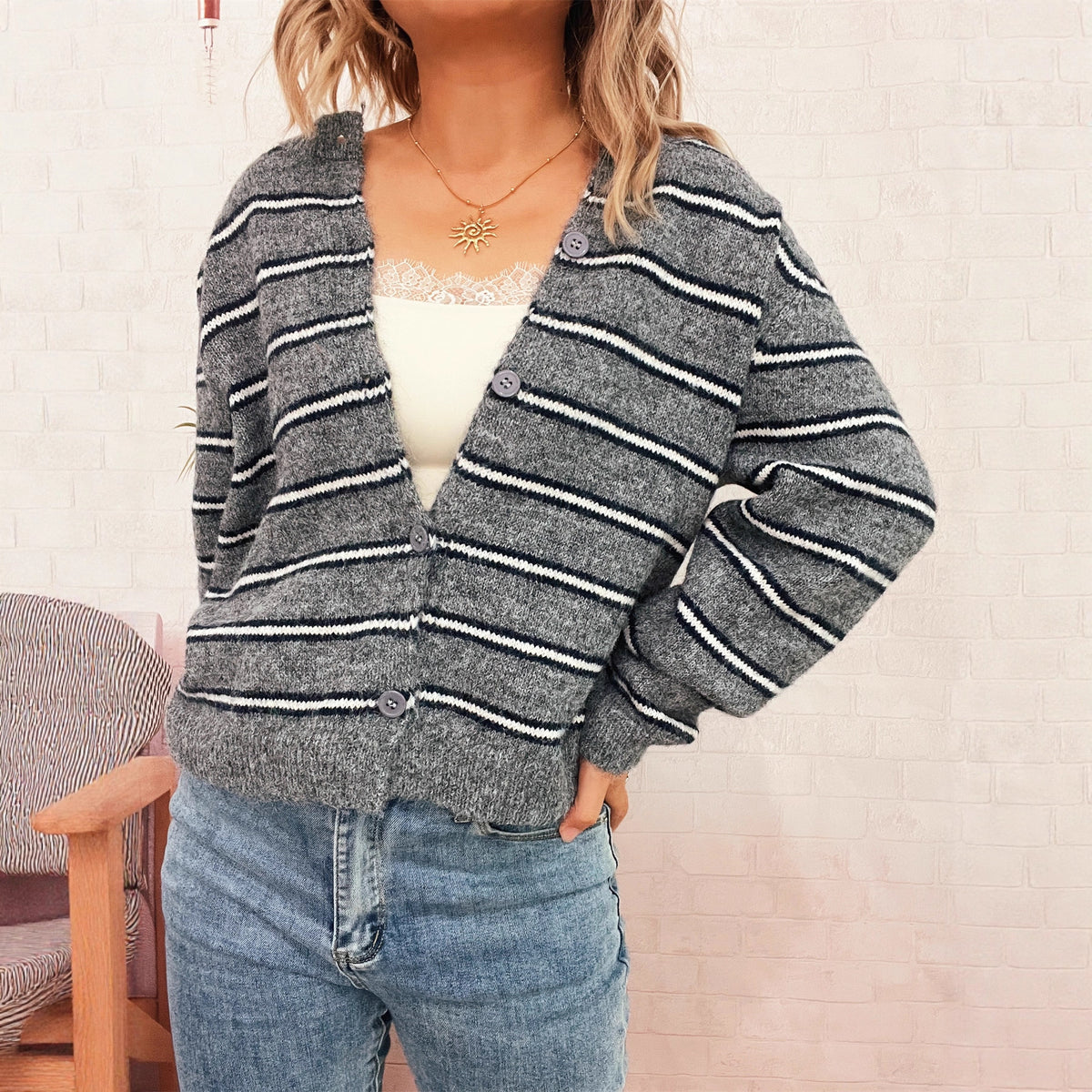 Striped Contrast Color Knitted Cardigan Simple Commute Round Neck Sweater