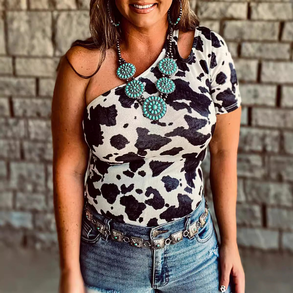Leopard Print Off‑Shoulder Short‑Sleeve Top – Slim Fit