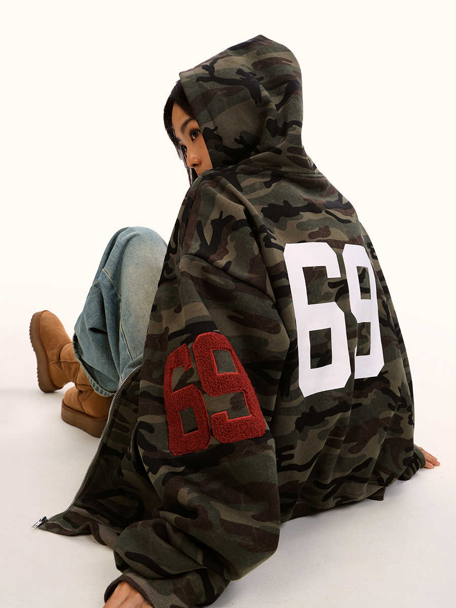 Fleece-Lined Camouflage Zip Hoodie for Women