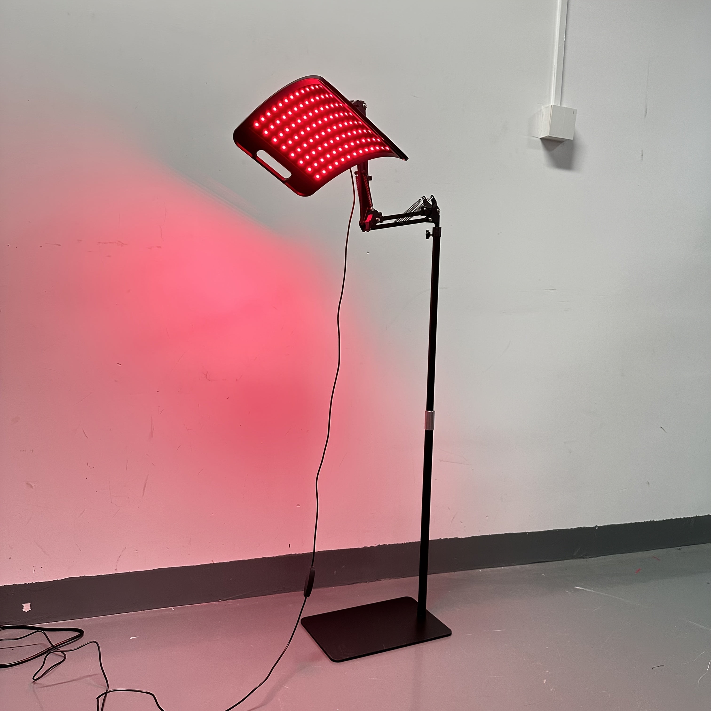 Red Light Therapy Lamp with Stand – 660nm Red Light and 850nm Near-Infrared Light for Body and Skin Care