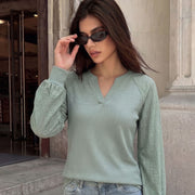 Patchwork V-Neck Long-Sleeve T-Shirt – Relaxed Fit, Casual & Versatile