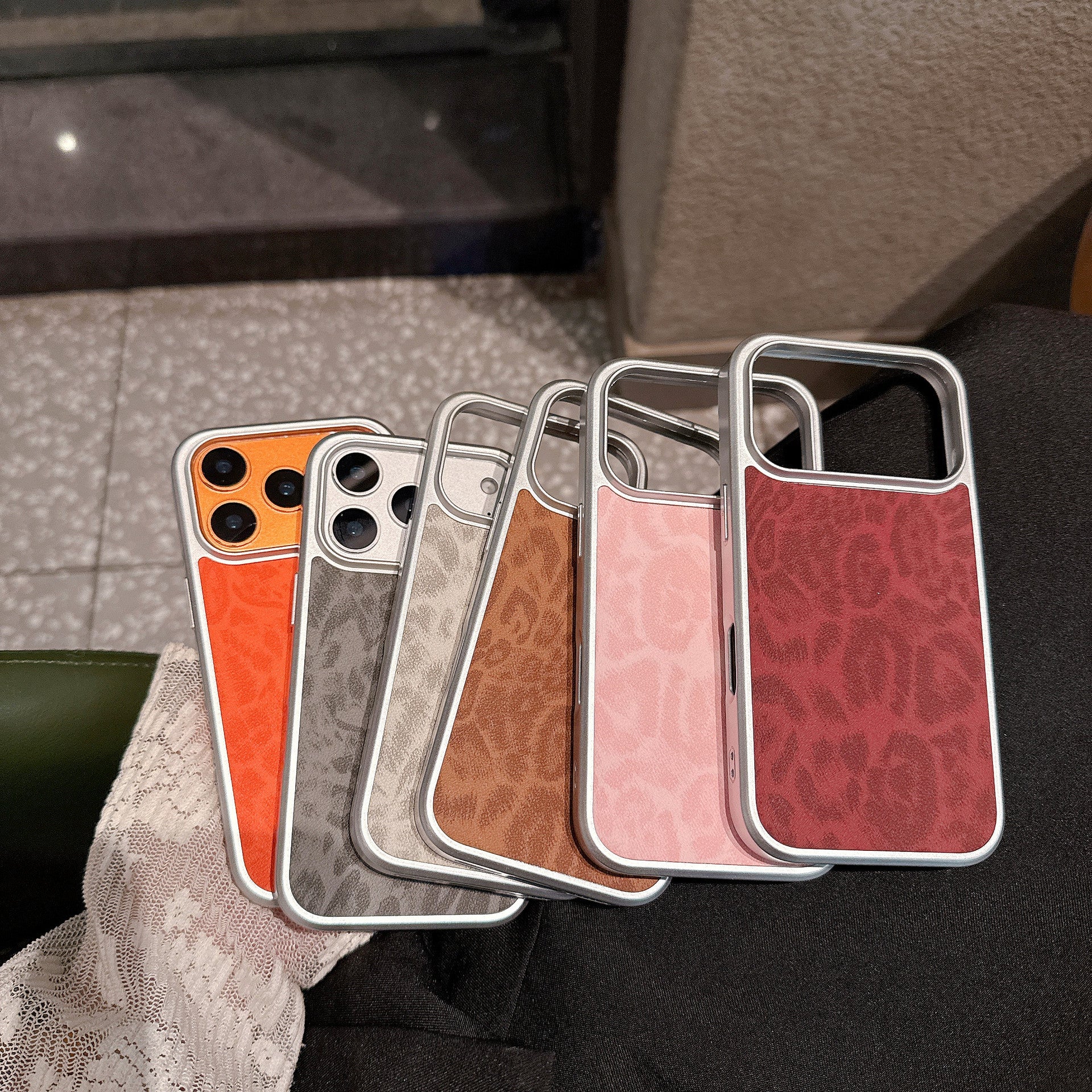 Leopard Print Leather Phone Case - Protect & Style Your Phone