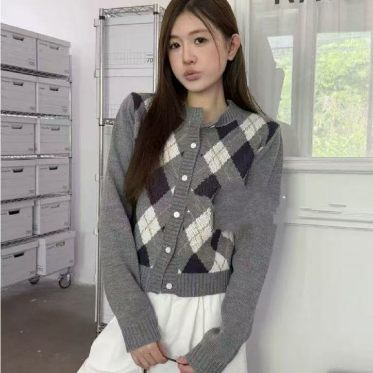 New Fashion Diamond Plaid Round Neck Sweater for Women