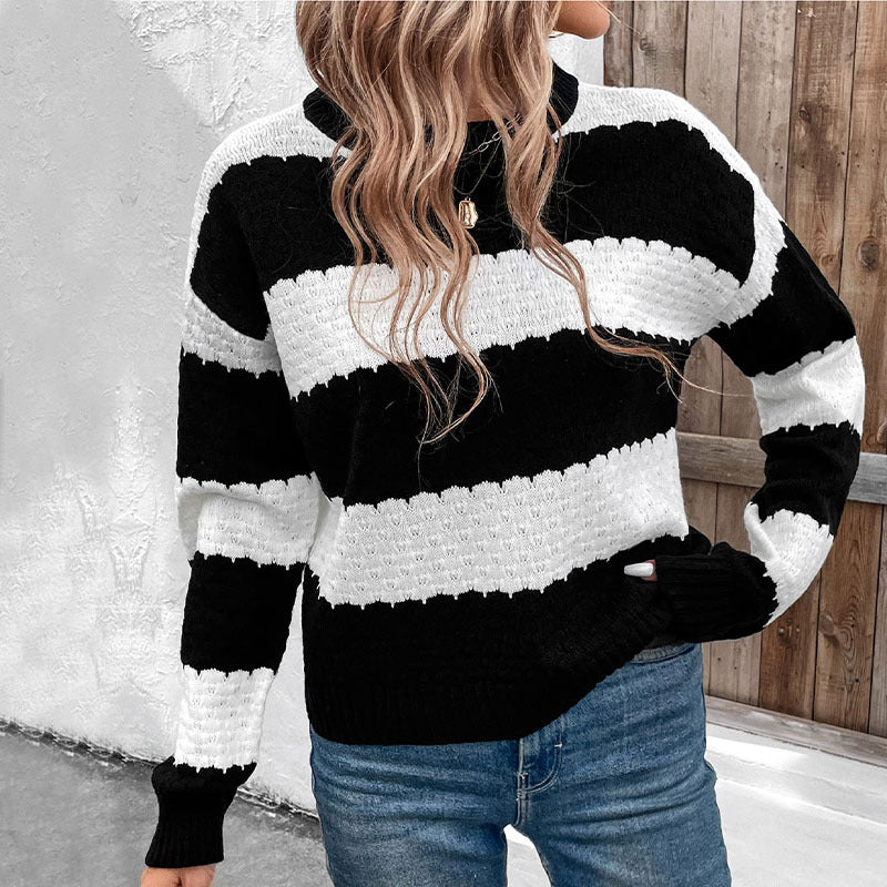 Round Neck Long Sleeve Black and White Color Matching Knitted Sweater
