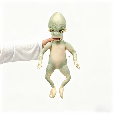 Green Alien Plush Toy – Realistic Extraterrestrial Stuffed Doll, Non-Shedding