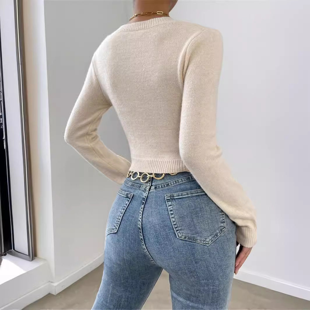 Round Neck Design Cross Knitted Top Sweater for Women
