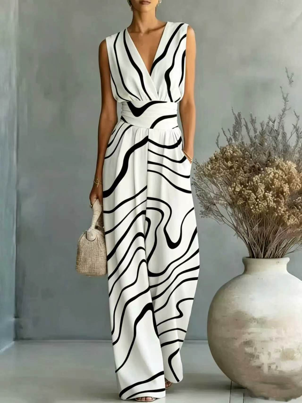 European And American-style Deep V-neck Sleeveless Printed Jumpsuit
