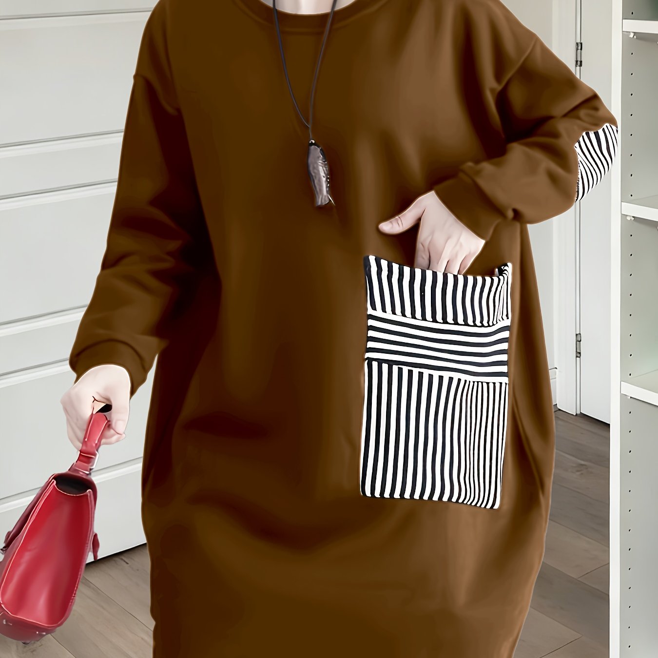 Plus Size Women’s Sweatshirt with Asymmetrical Pocket, Contrast Color Accents, Loose Fit, Cuffed O‑Ring
