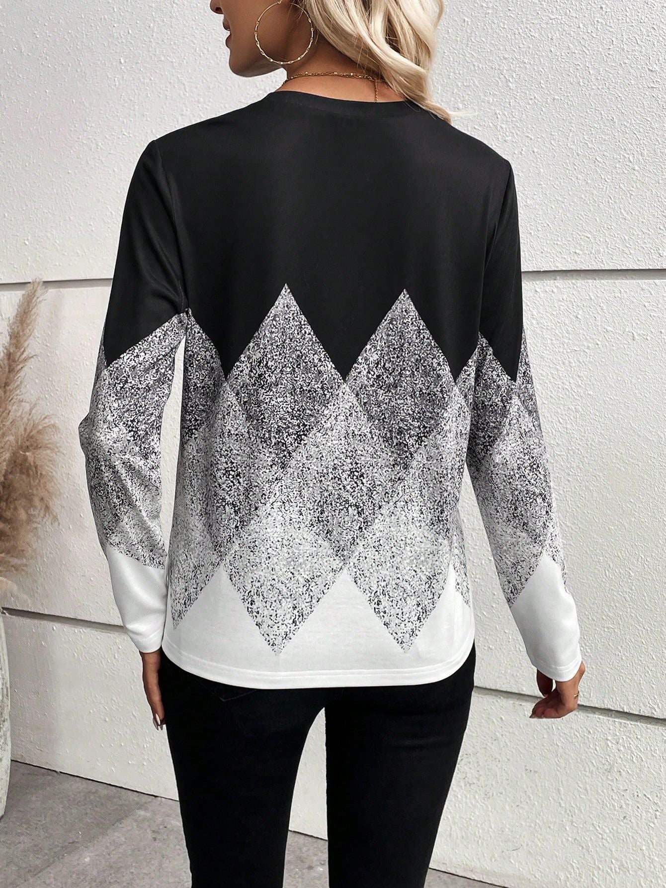 Chic Plaid Print Long Sleeve Round Neck Casual Top for Women