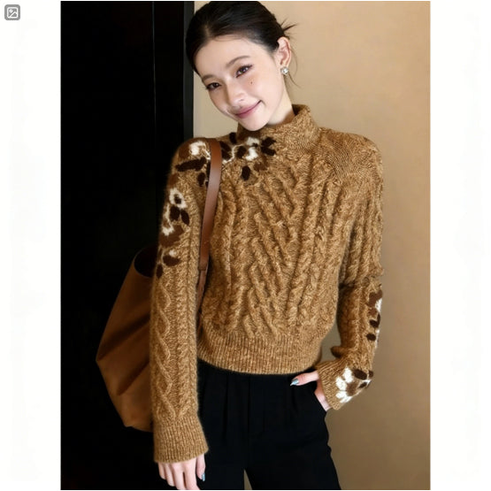 Unique Subtly Mature Niche Knit Sweater with a Distinctive Non-overlapping Printsoft Stylish and Beautifully Designed