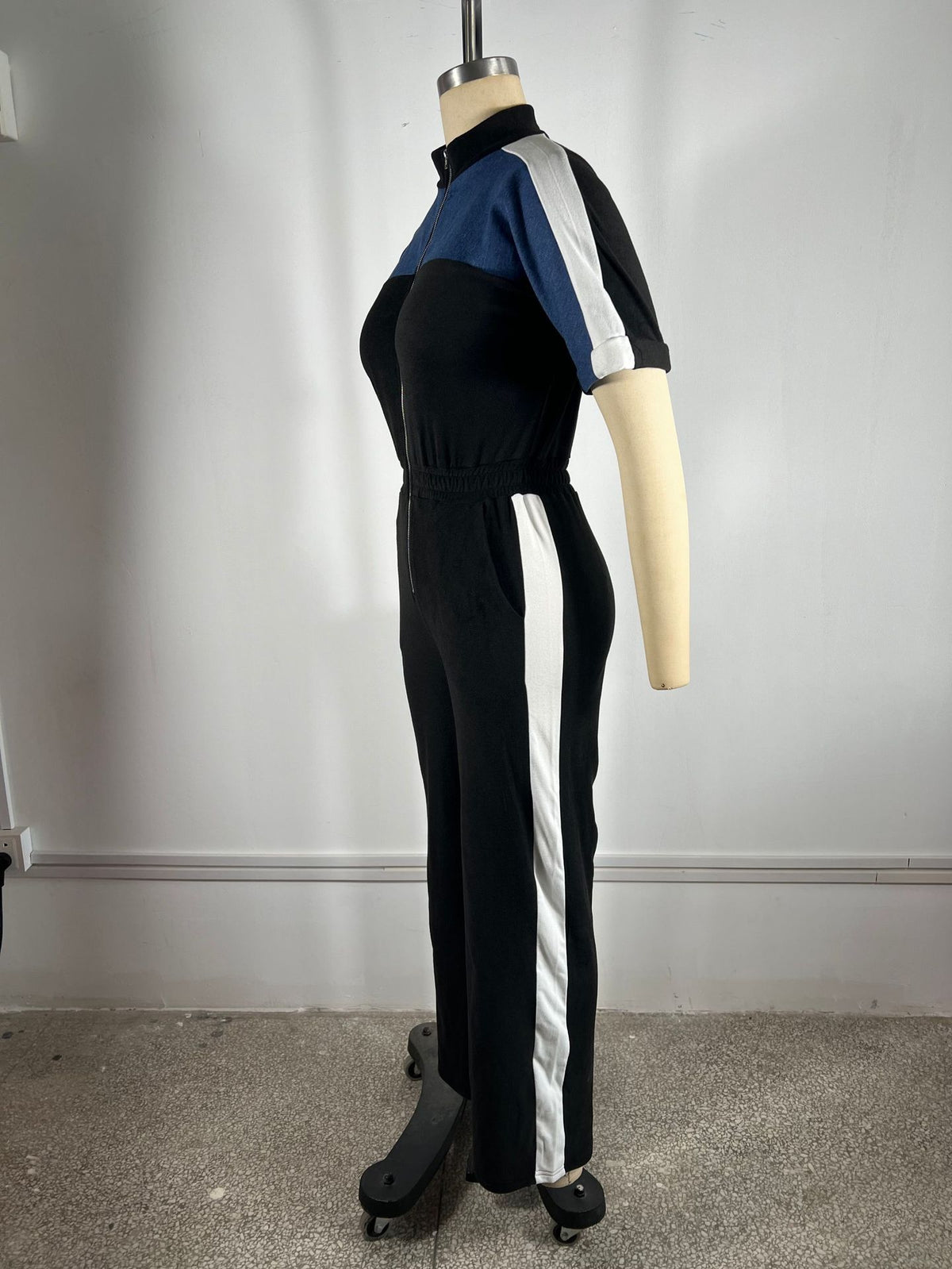 Retro Short-Sleeve Zip Front Women's Jumpsuit