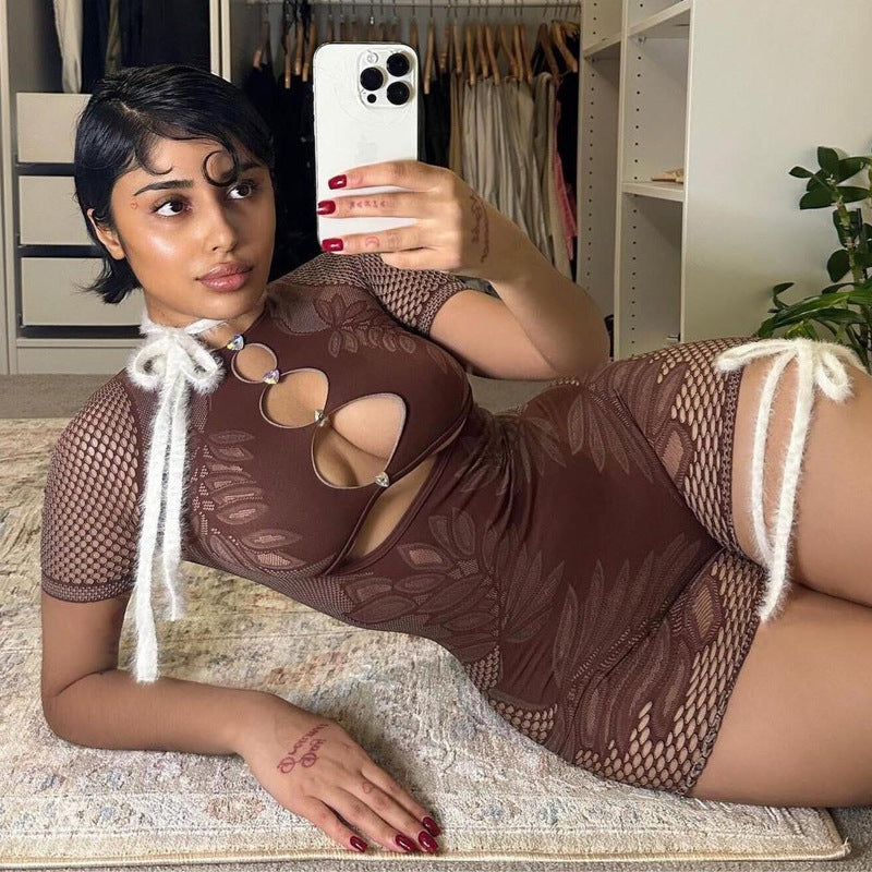 Sexy Figure-Hugging Crew-Neck Short Romper