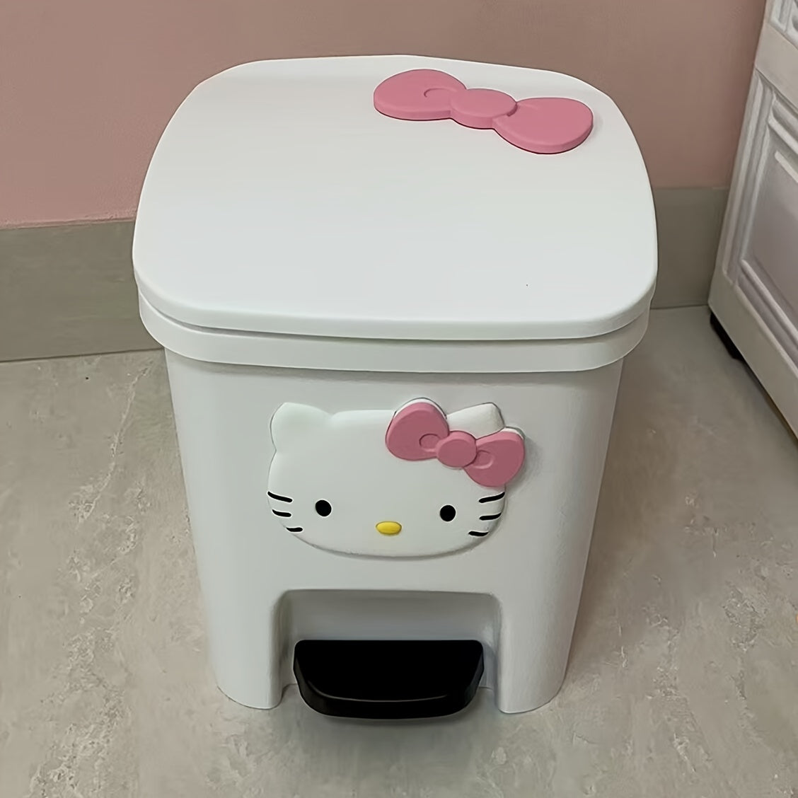 Cute Cartoon Plastic Trash Can with Foot Pedal Lid – Large Capacity Indoor/Outdoor