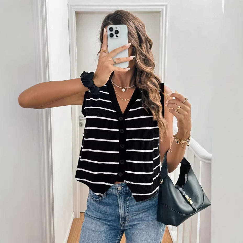 Elegant Sleeveless Striped Top – Relaxed Fit, Wide Shoulder Straps