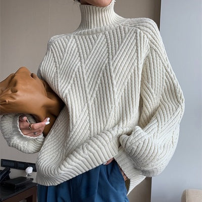 Put on the Top and Thicken Sweater to Wear Loose in Winter Outside