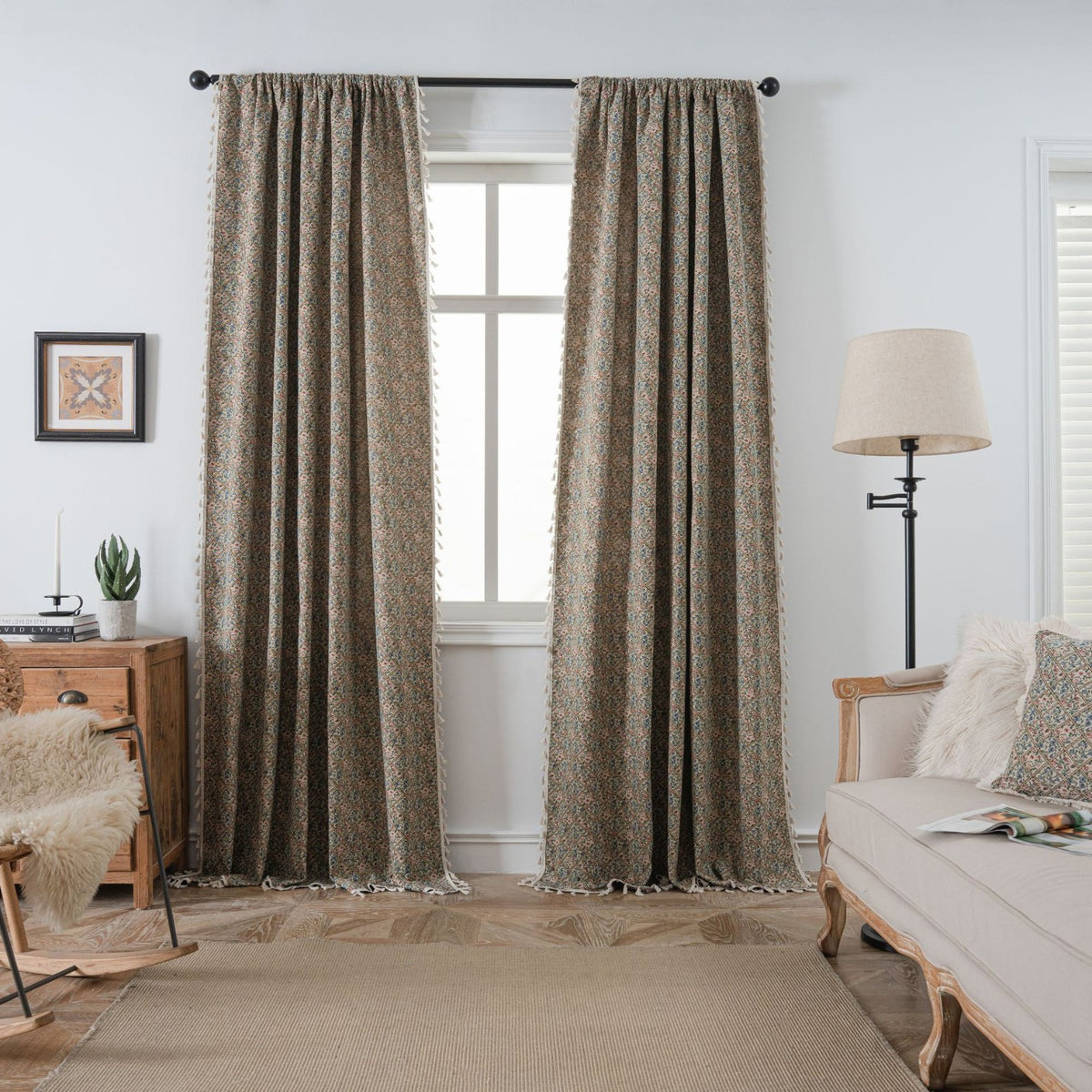 Jacquard Bouquet Tassel Curtain