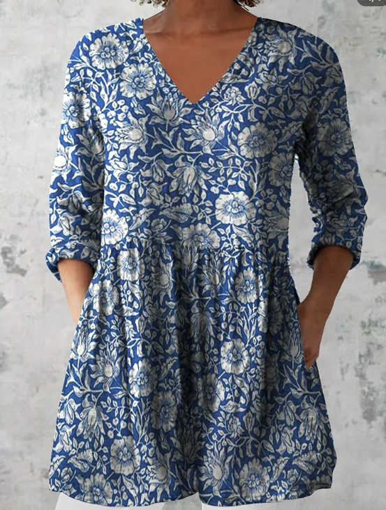 Retro Floral V‑Neck Top – Light, Breathable Casual Tee for Women