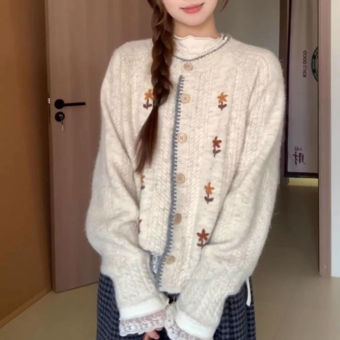 Japanese Style Soft Glutinous High-grade Round Neck Flower Knitted Cardigan Sweater Coat for Women