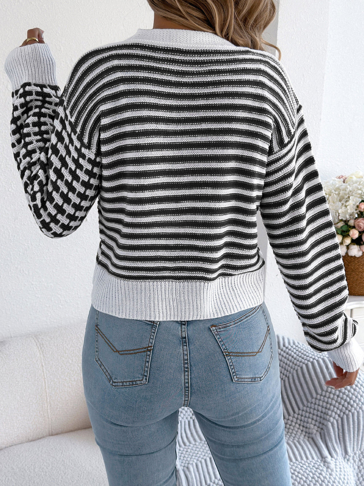 Women Color Block Stripe Lantern Sleeve Short Cardigan Sweater